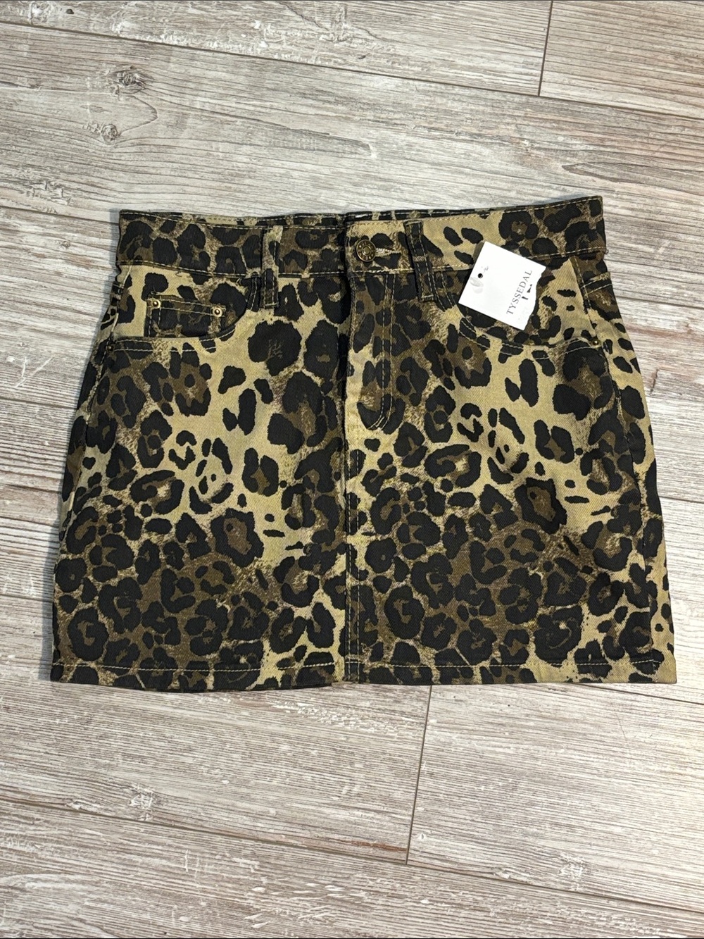 Animal-Print Mini Skirt - Medium